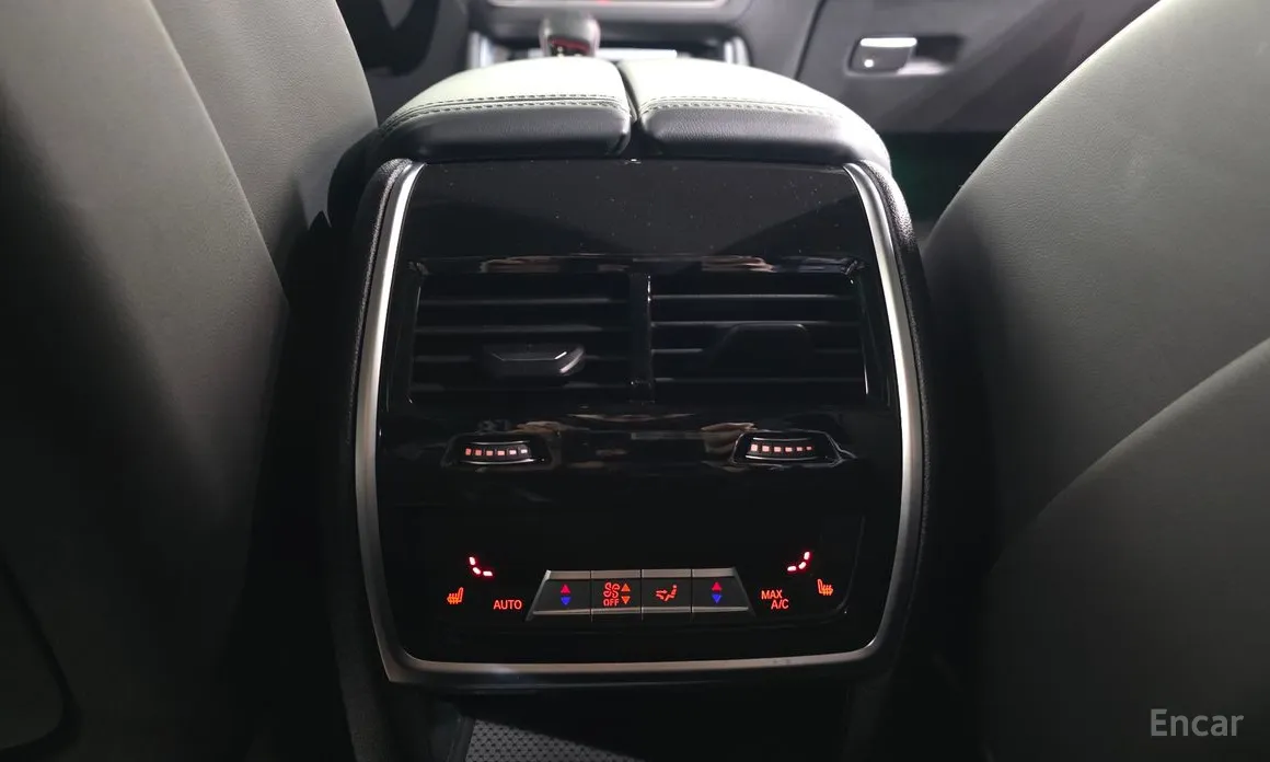 Фото 19 - BMW XM