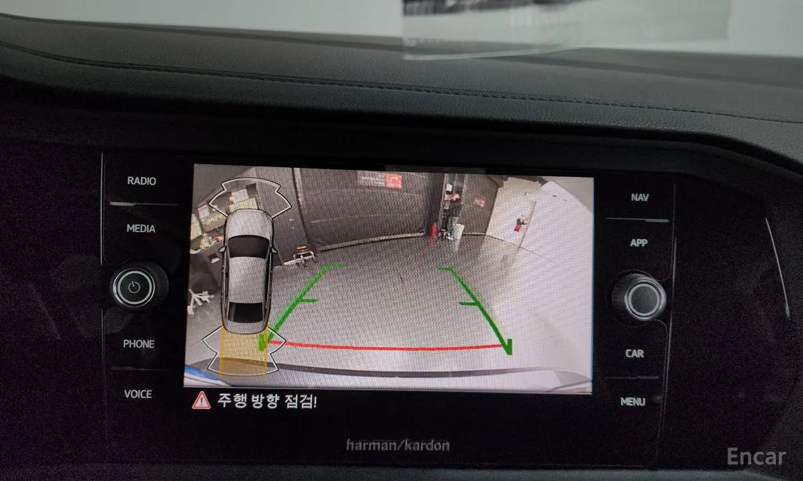 Фото 16 - Volkswagen Jetta