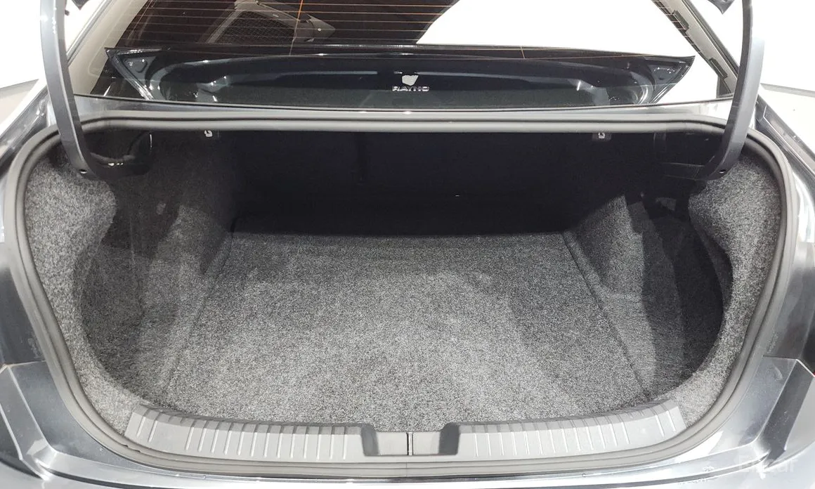 Фото 20 - Volkswagen Jetta