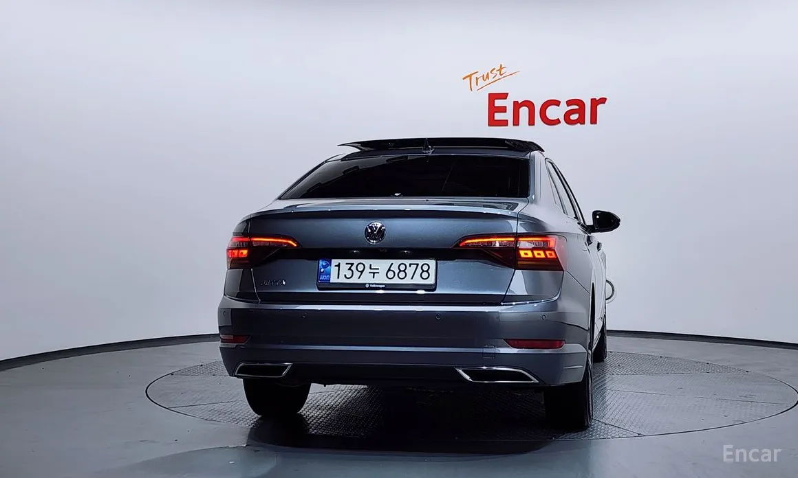 Фото 4 - Volkswagen Jetta