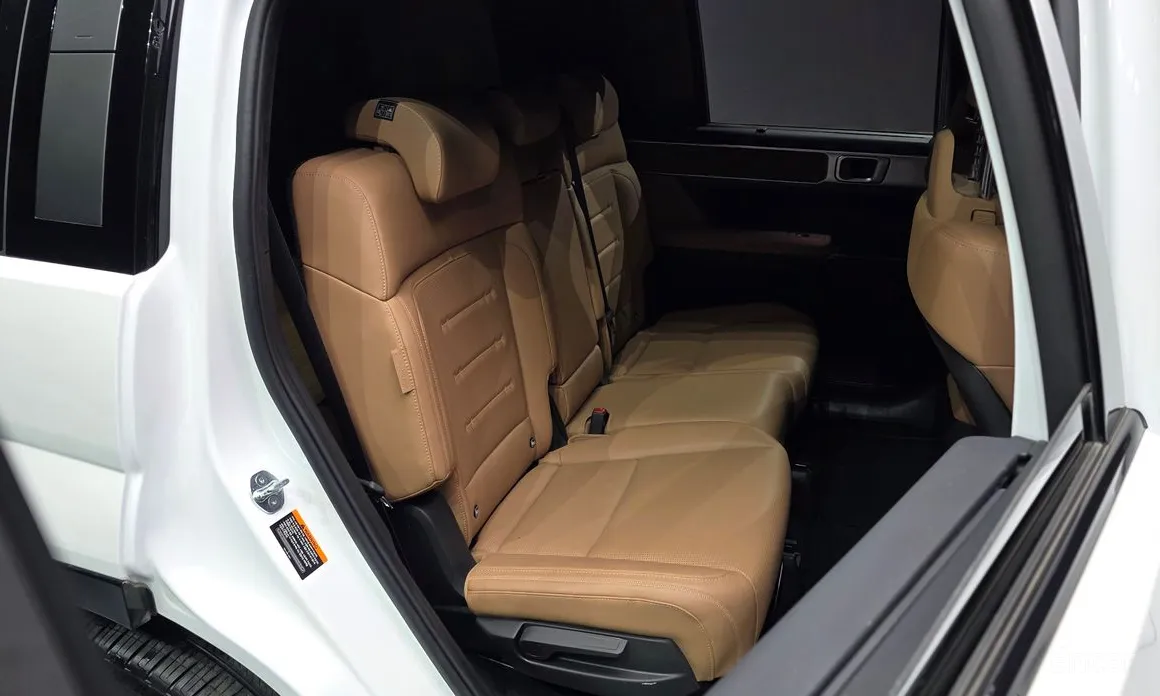 Zdjęcie 11 - Hyundai Santa Fe