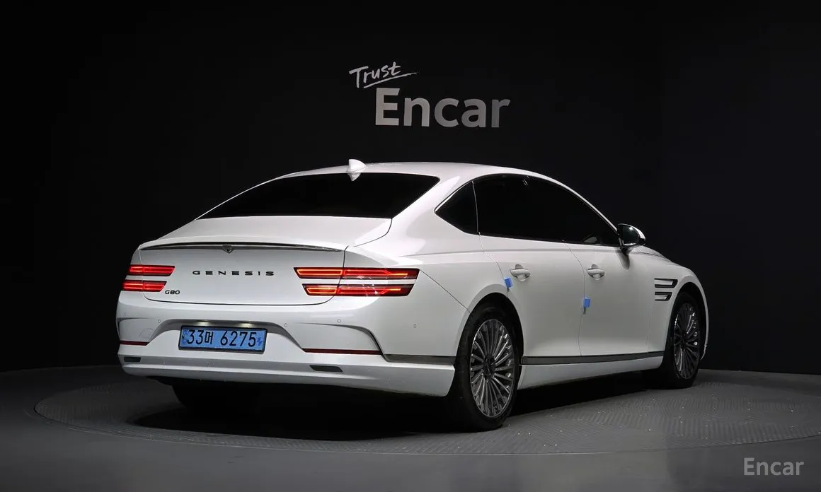 Фото 2 - Genesis G80