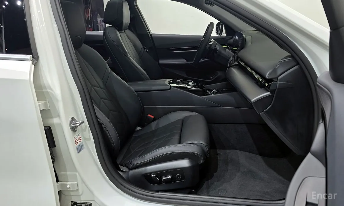 Фото 12 - BMW 5 Series