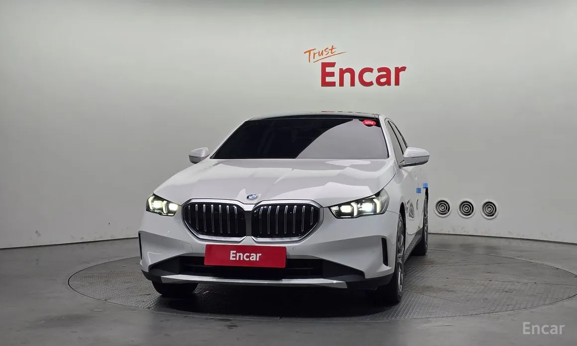 Фото 3 - BMW 5 Series