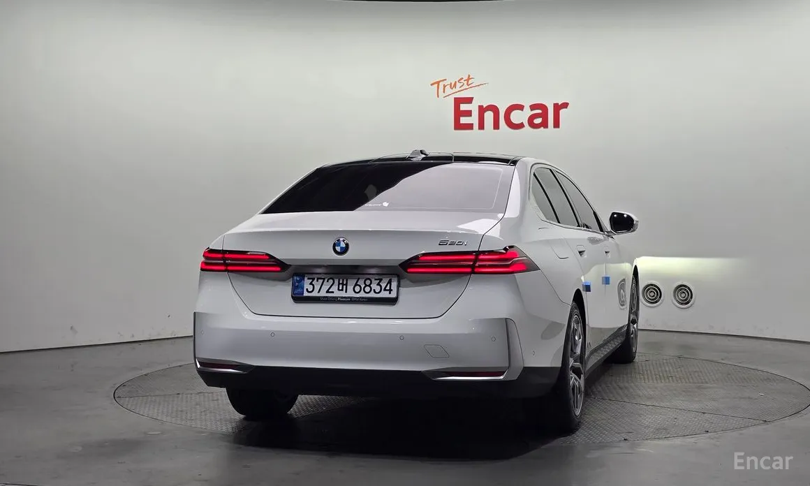 Фото 4 - BMW 5 Series