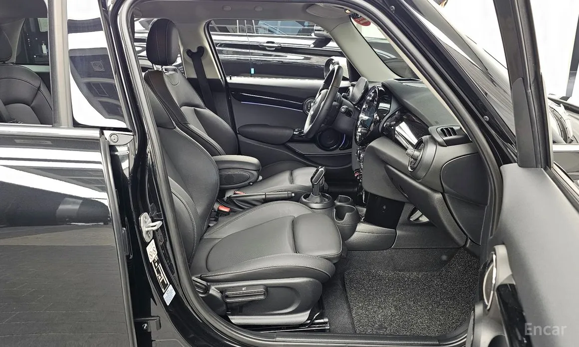 Фото 11 - Mini Cooper