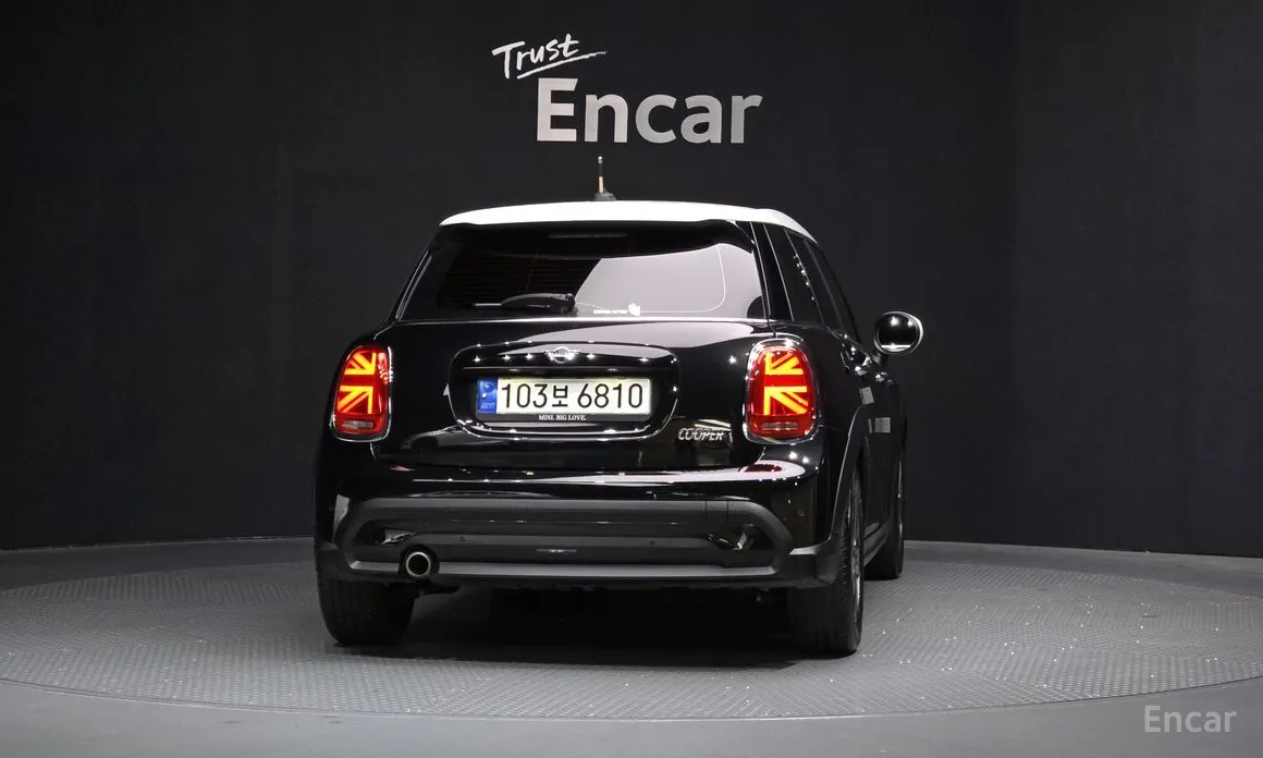 Фото 4 - Mini Cooper