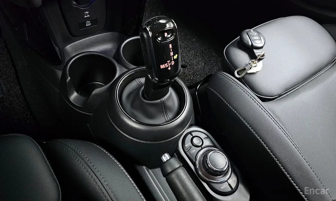 Фото 9 - Mini Cooper