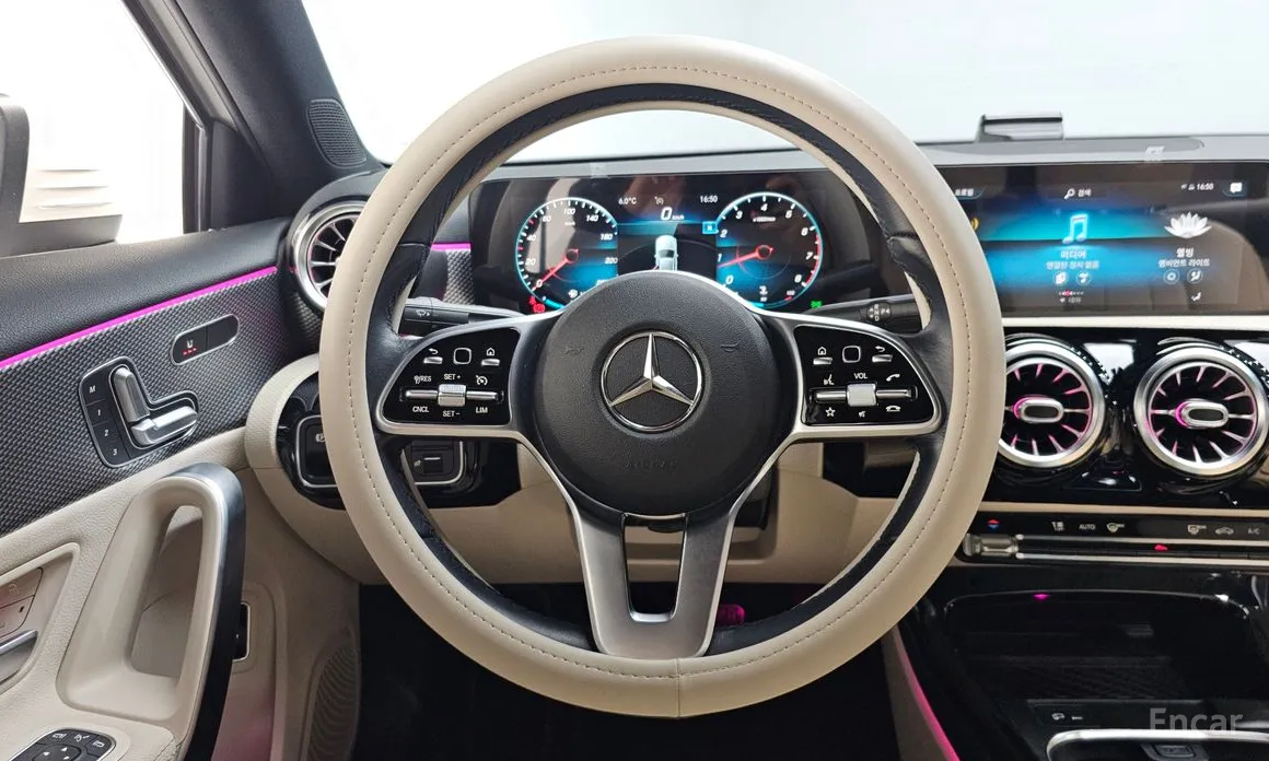 Фото 13 - Mercedes-Benz A-Class