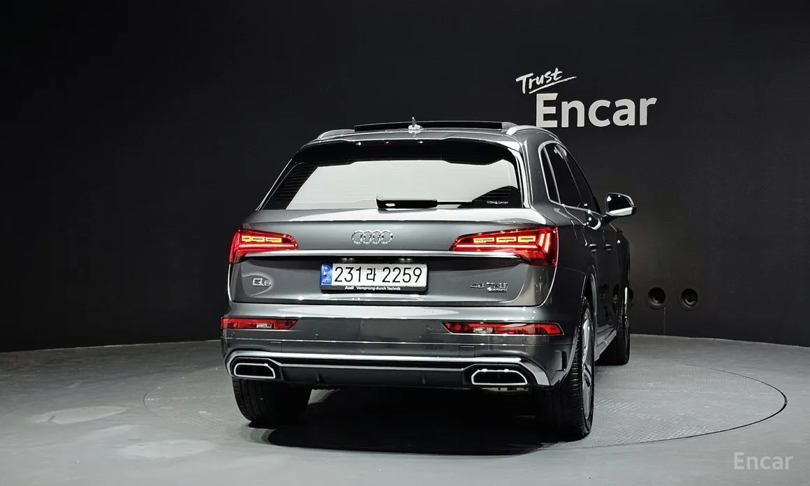 Фото 4 - Audi Q5