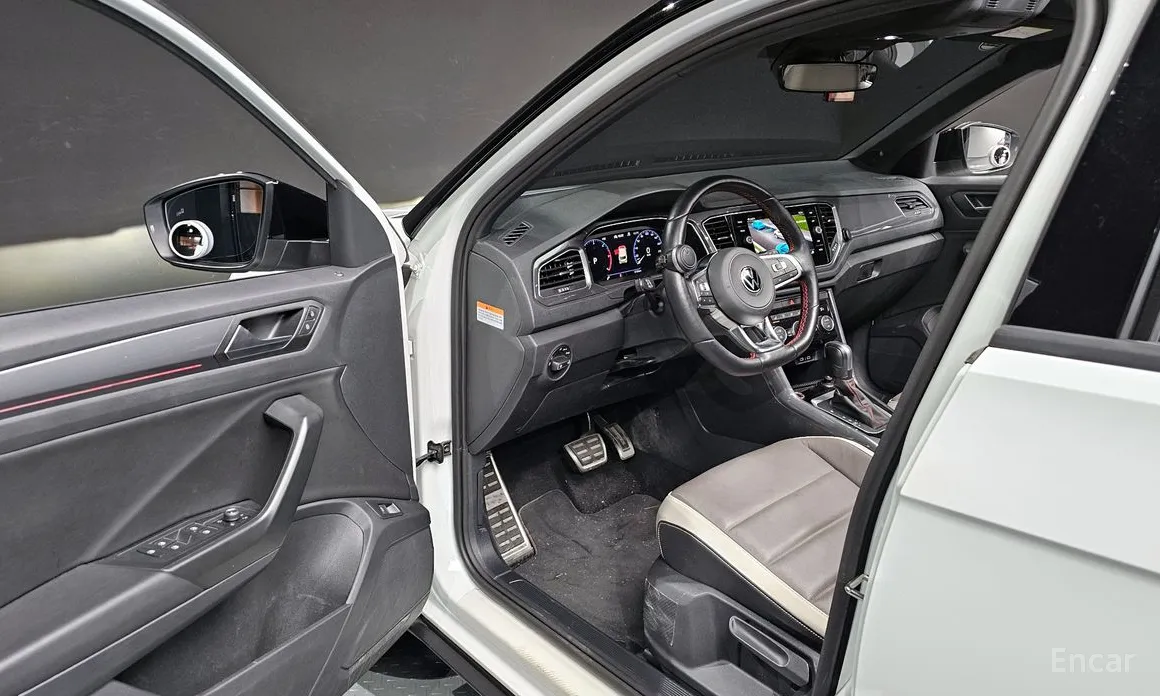 Фото 11 - Volkswagen T-Roc