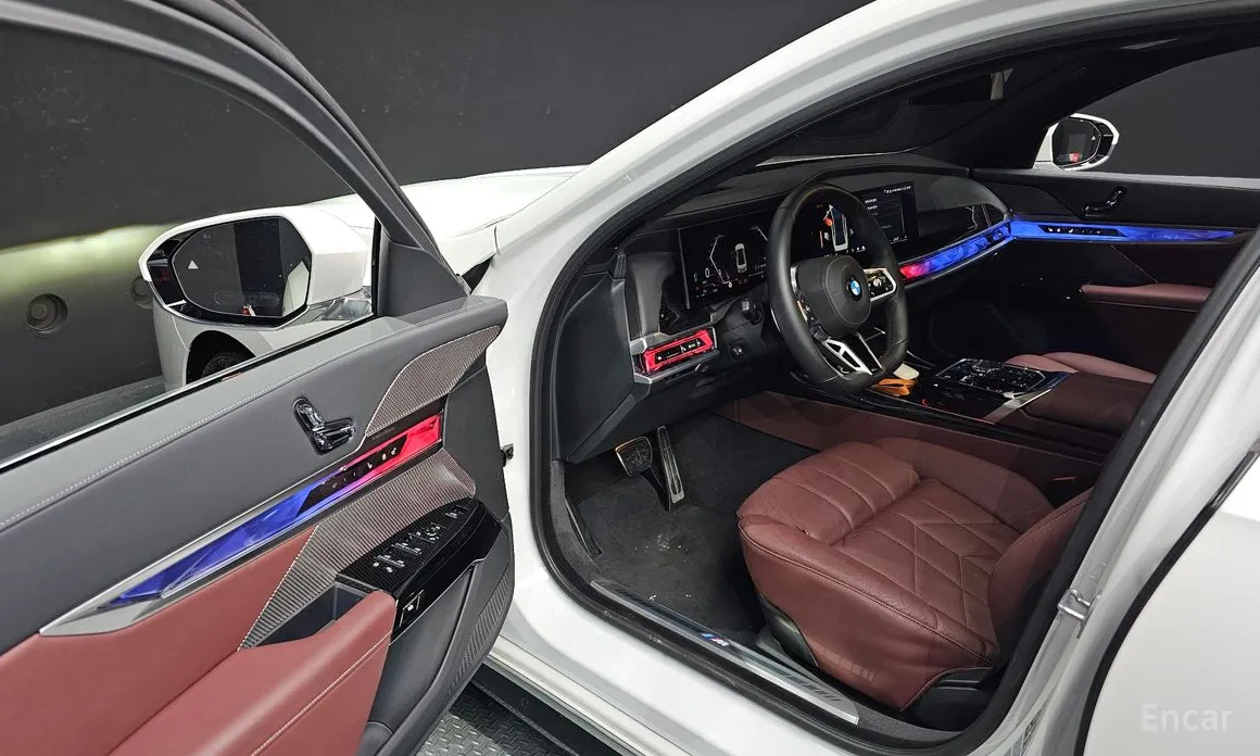Фото 11 - BMW 7 Series