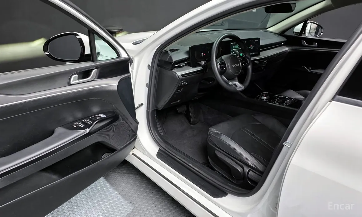 Фото 10 - Kia K5