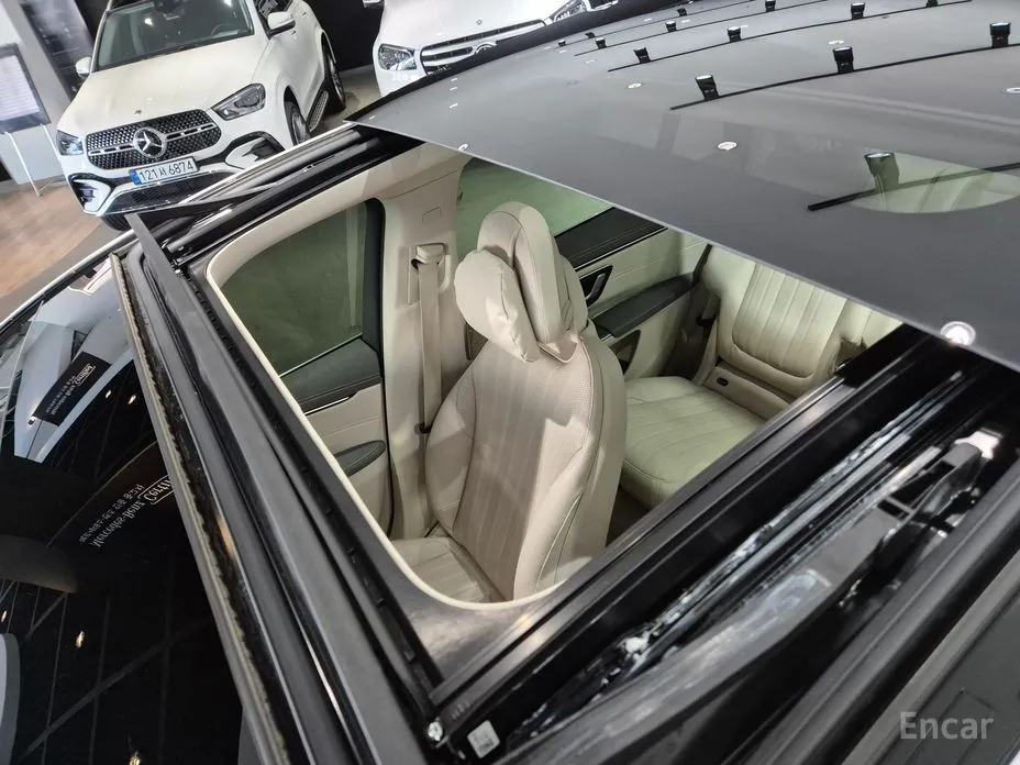 Фото 17 - Mercedes-Benz EQS