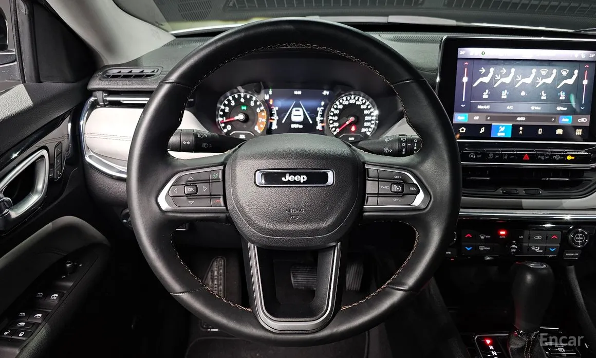 Фото 13 - Jeep Compass