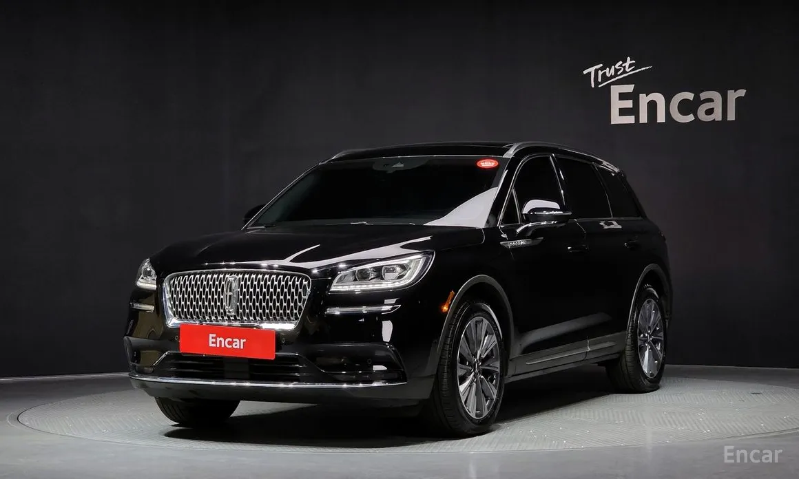 Фото 1 - Lincoln Corsair