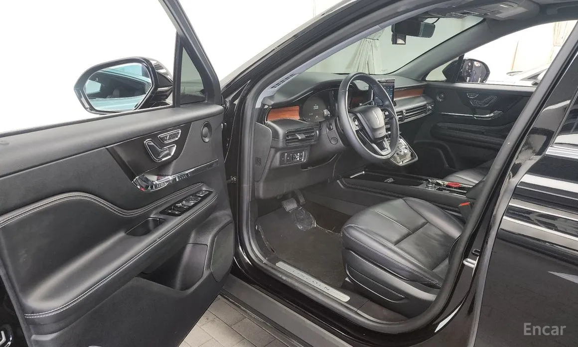 Фото 10 - Lincoln Corsair