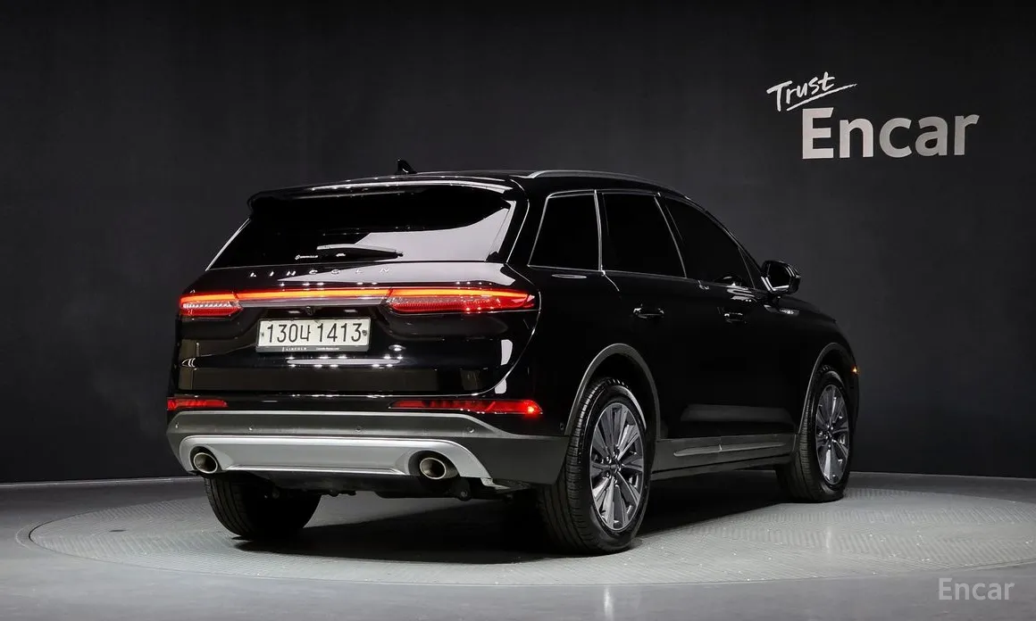 Фото 2 - Lincoln Corsair