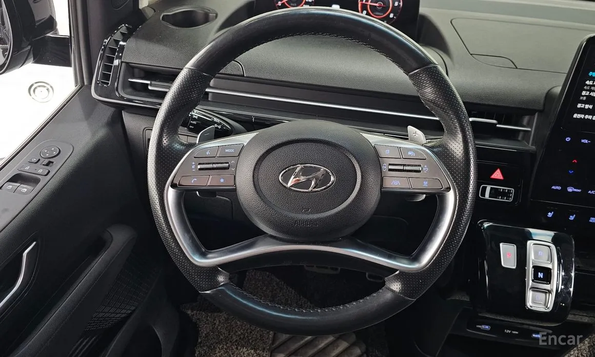 Фото 13 - Hyundai Staria