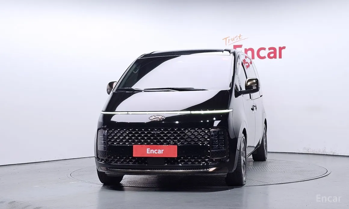 Фото 3 - Hyundai Staria