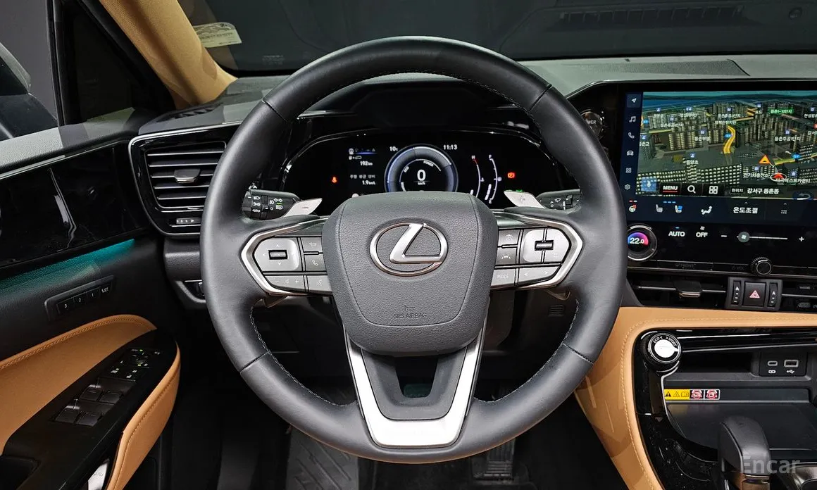 Фото 13 - Lexus NX