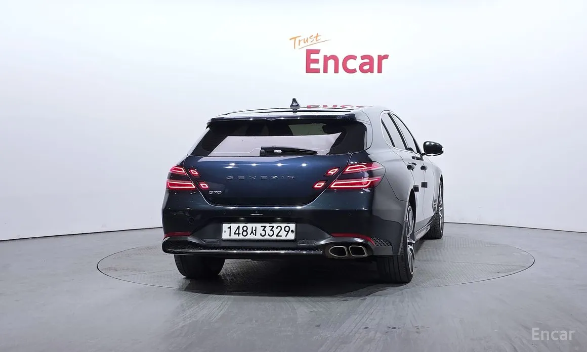 Фото 4 - Genesis G70