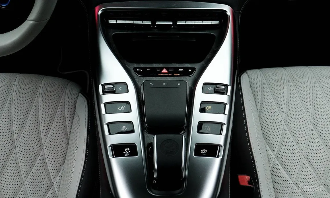 Фото 12 - Mercedes-Benz AMG GT