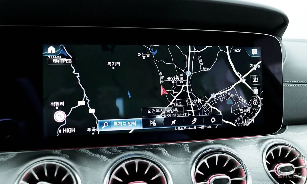 Фото 14 - Mercedes-Benz AMG GT