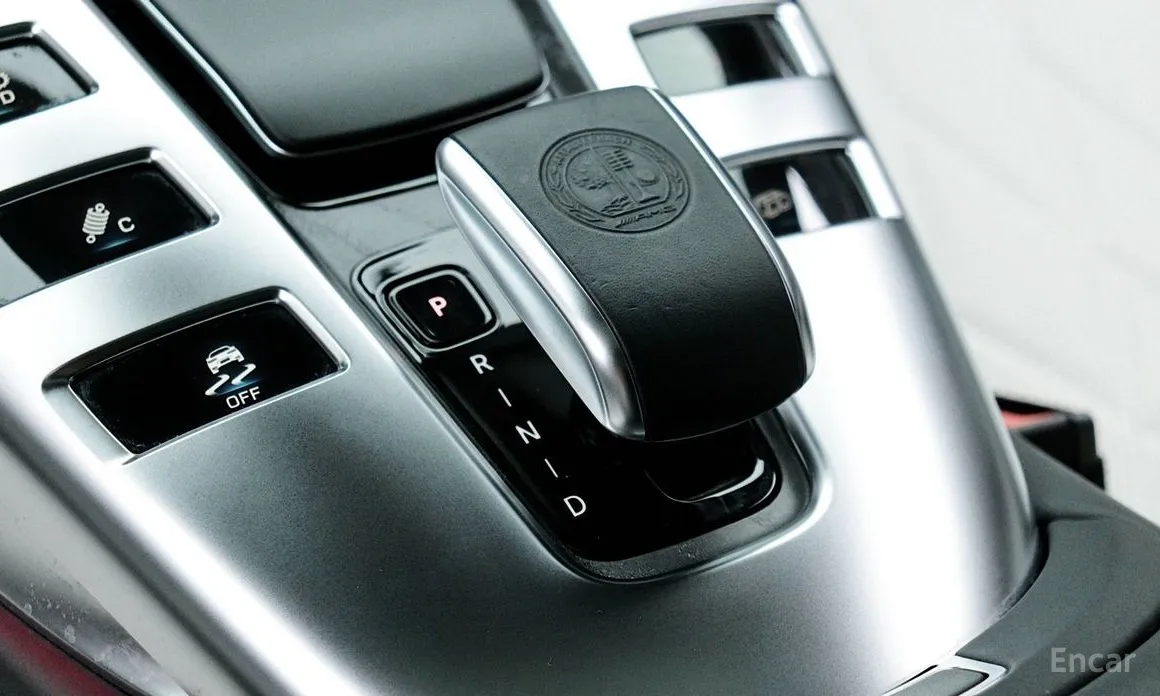 Фото 9 - Mercedes-Benz AMG GT