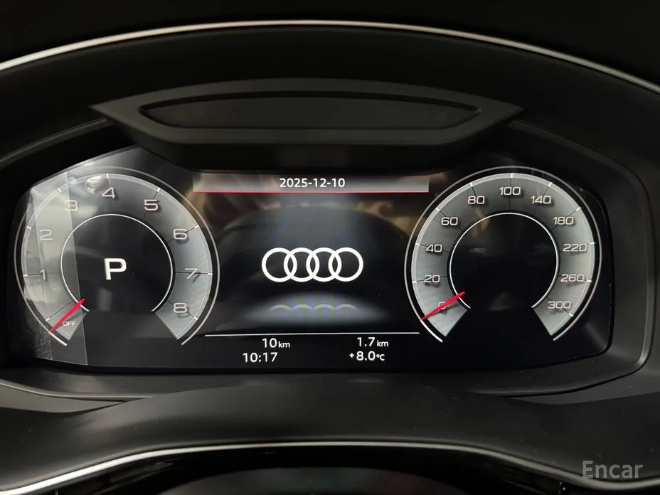 Фото 6 - Audi Q8