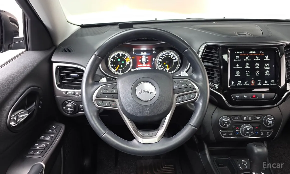 Фото 13 - Jeep Cherokee