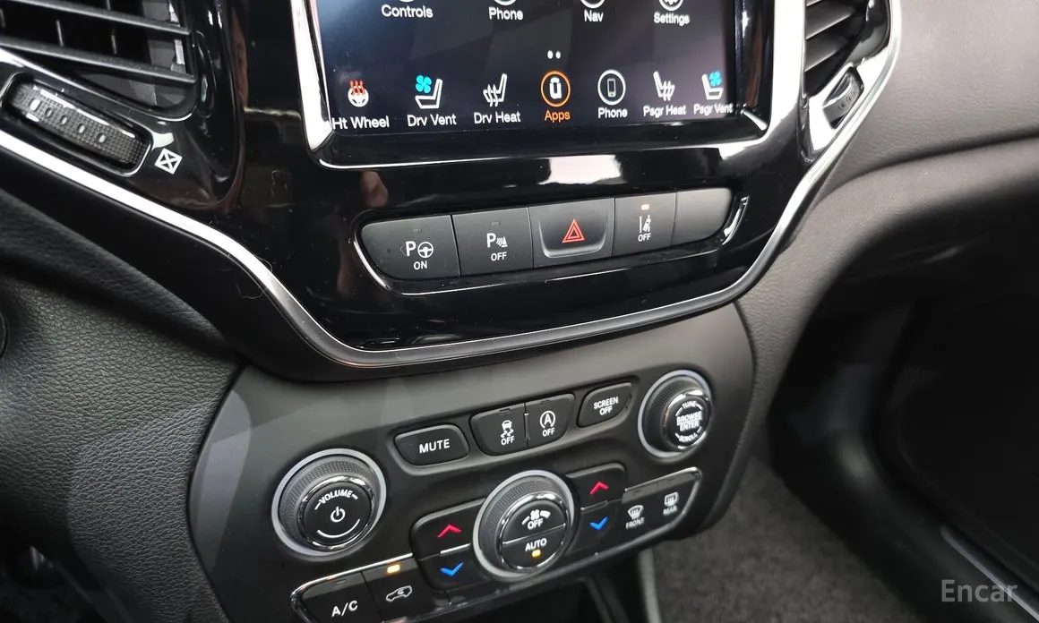 Фото 16 - Jeep Cherokee