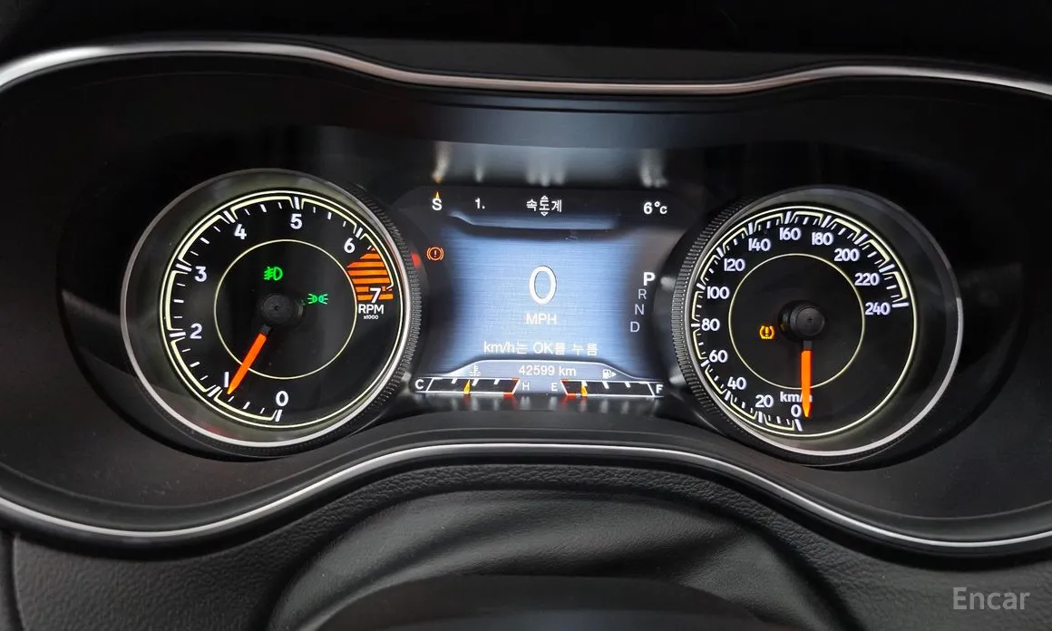 Фото 8 - Jeep Cherokee