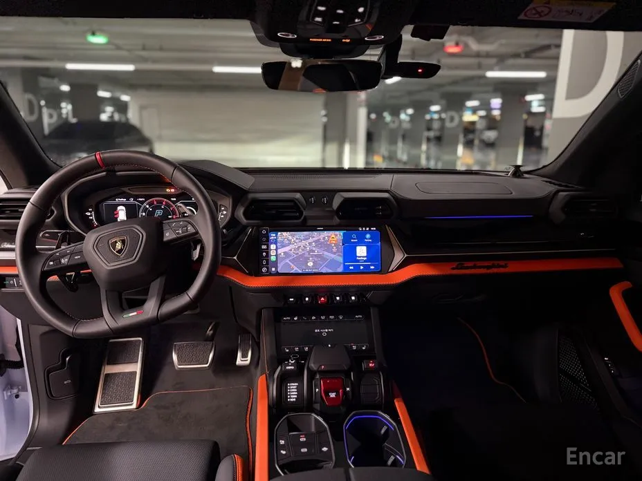 Фото 15 - Lamborghini Urus