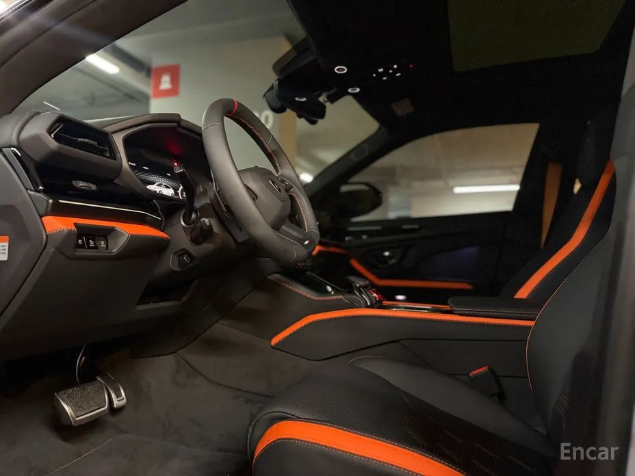Фото 6 - Lamborghini Urus