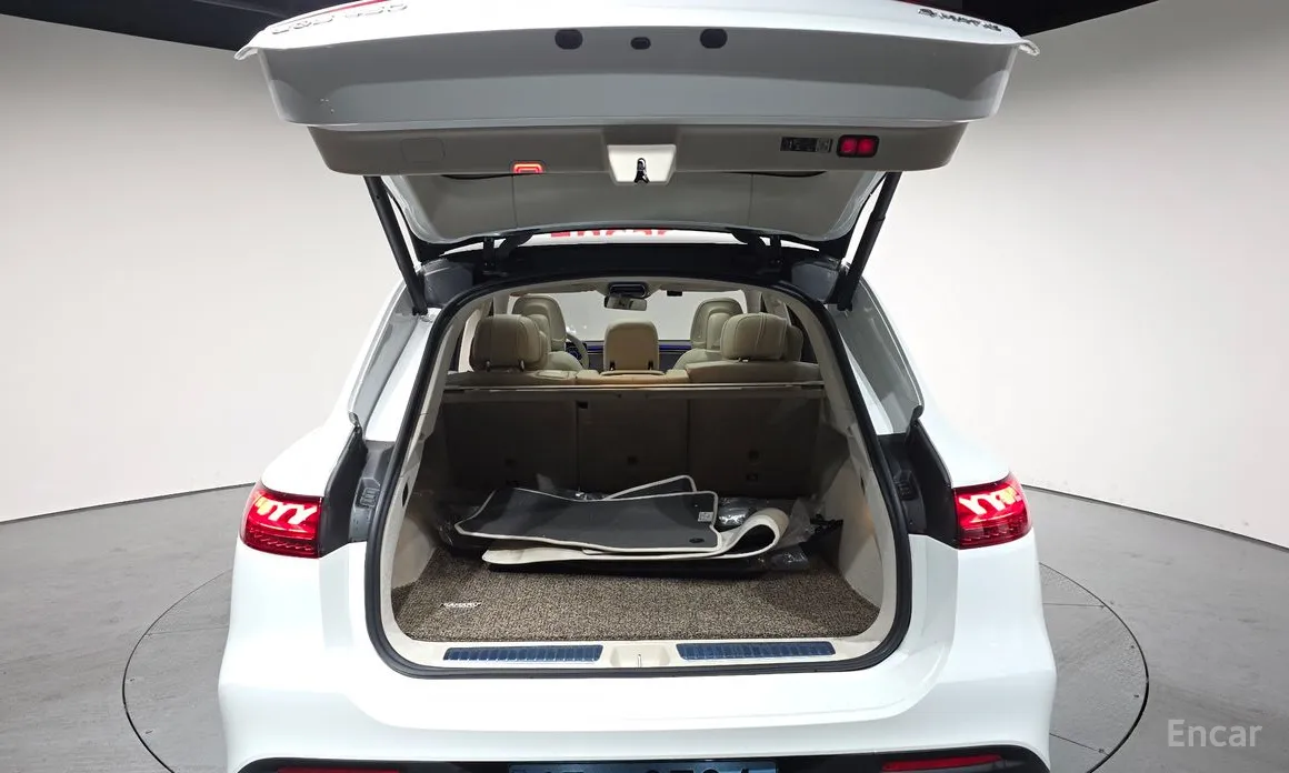 Фото 20 - Mercedes-Benz EQS