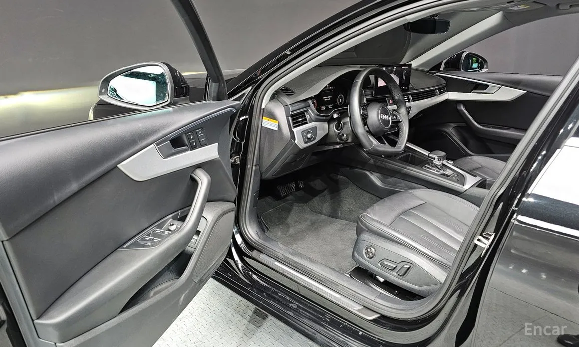 Фото 10 - Audi A4