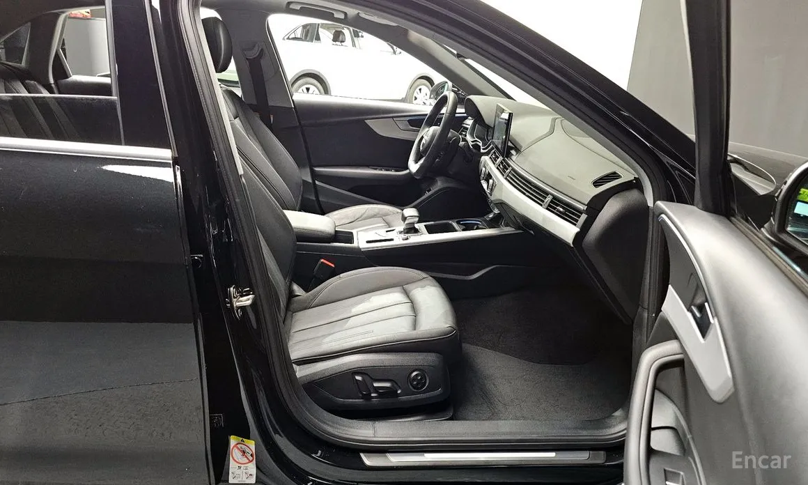 Фото 11 - Audi A4