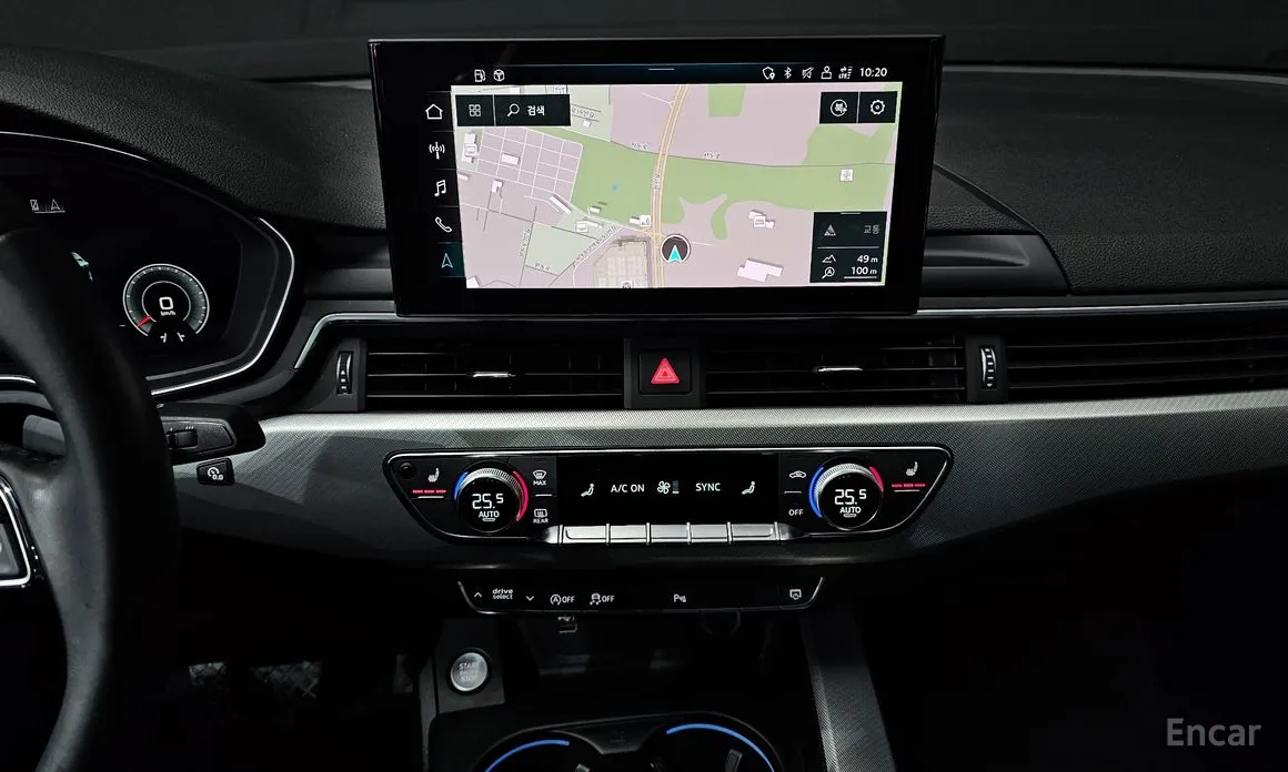 Фото 14 - Audi A4