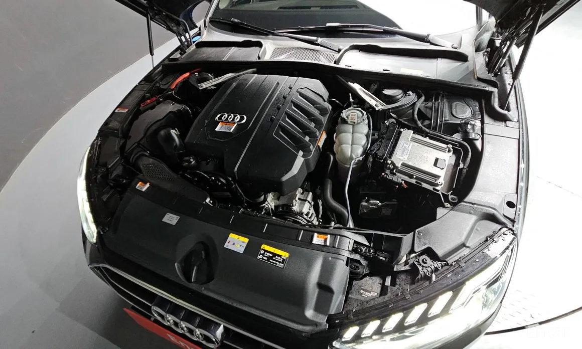 Фото 6 - Audi A4