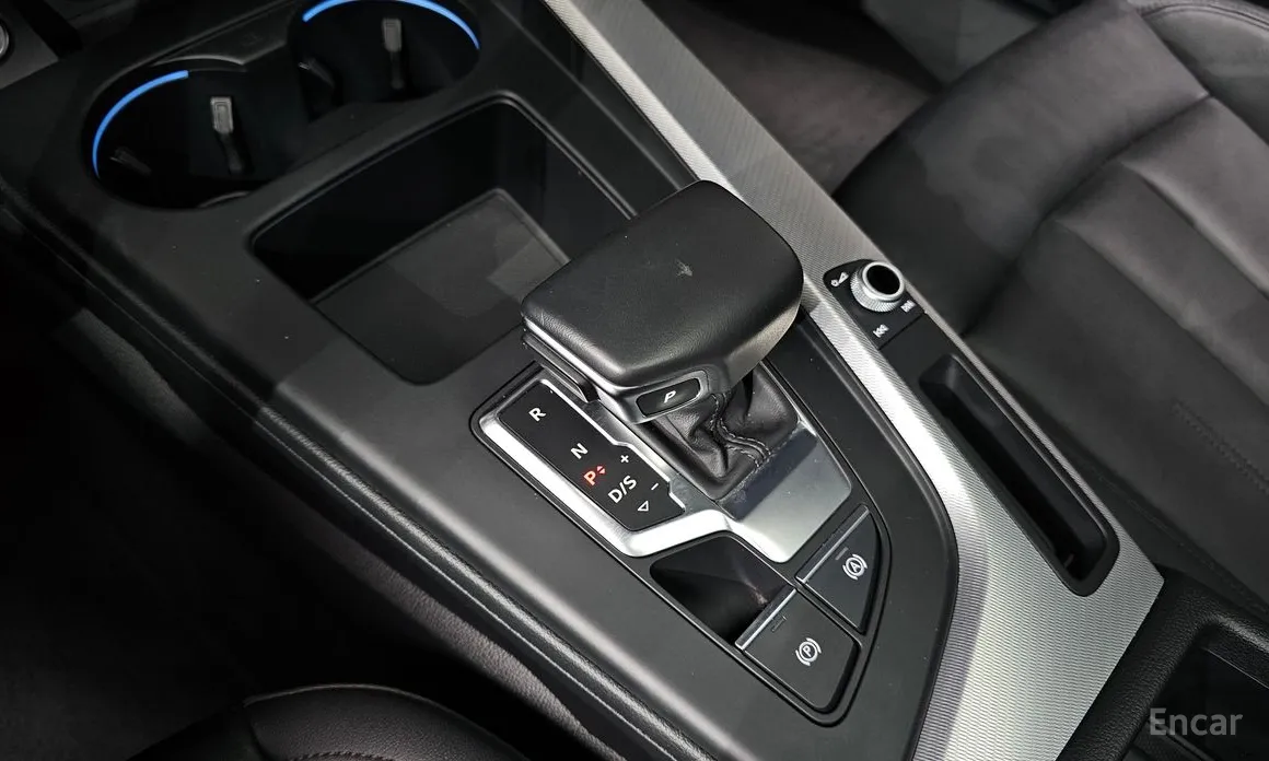 Фото 9 - Audi A4