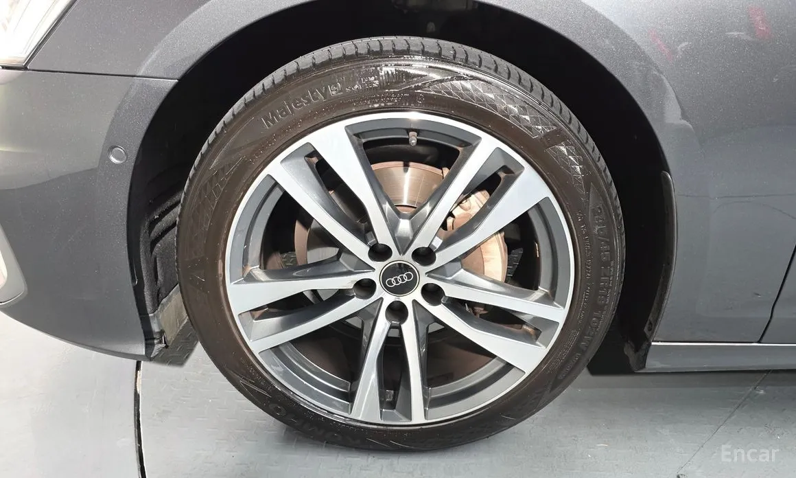 Фото 5 - Audi A6