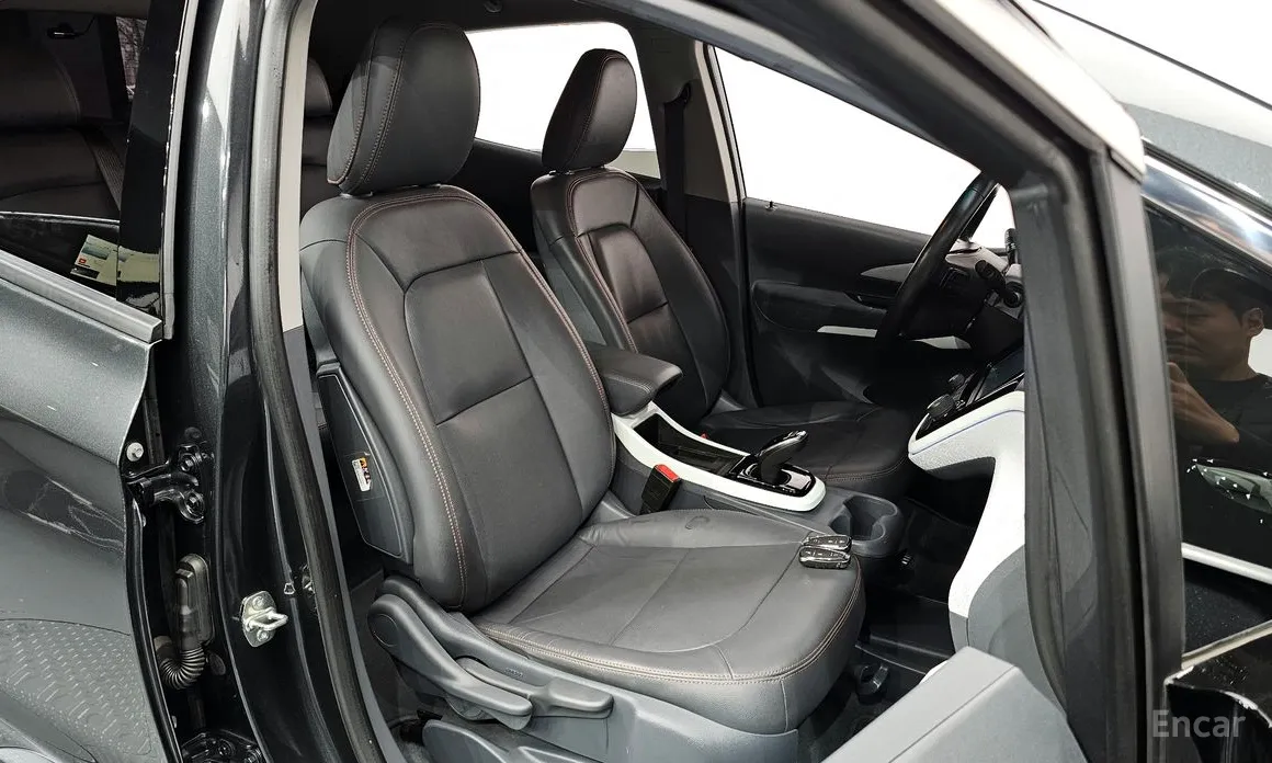 Фото 10 - Chevrolet Bolt EV