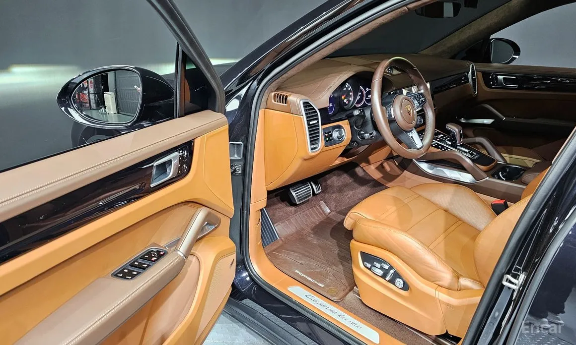 Фото 10 - Porsche Cayenne