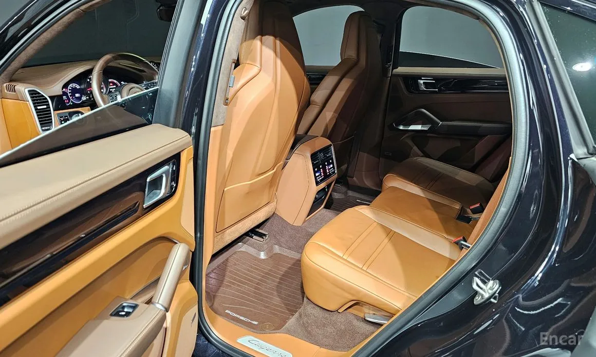 Фото 11 - Porsche Cayenne