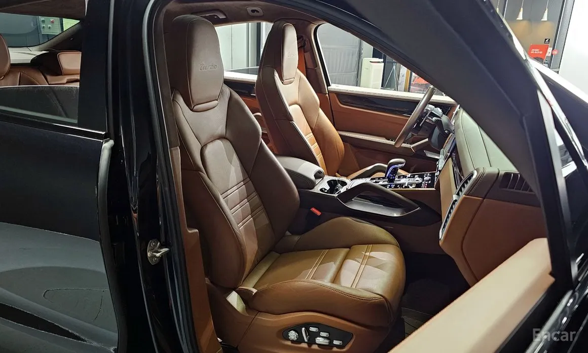 Фото 12 - Porsche Cayenne