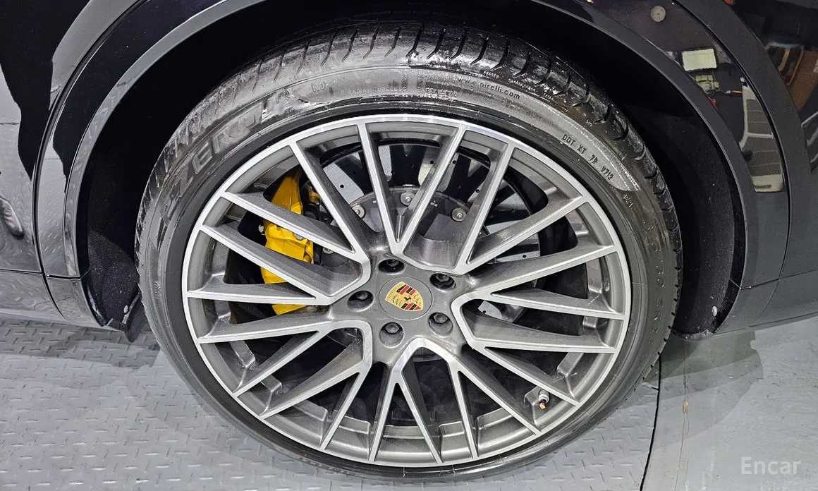 Фото 5 - Porsche Cayenne