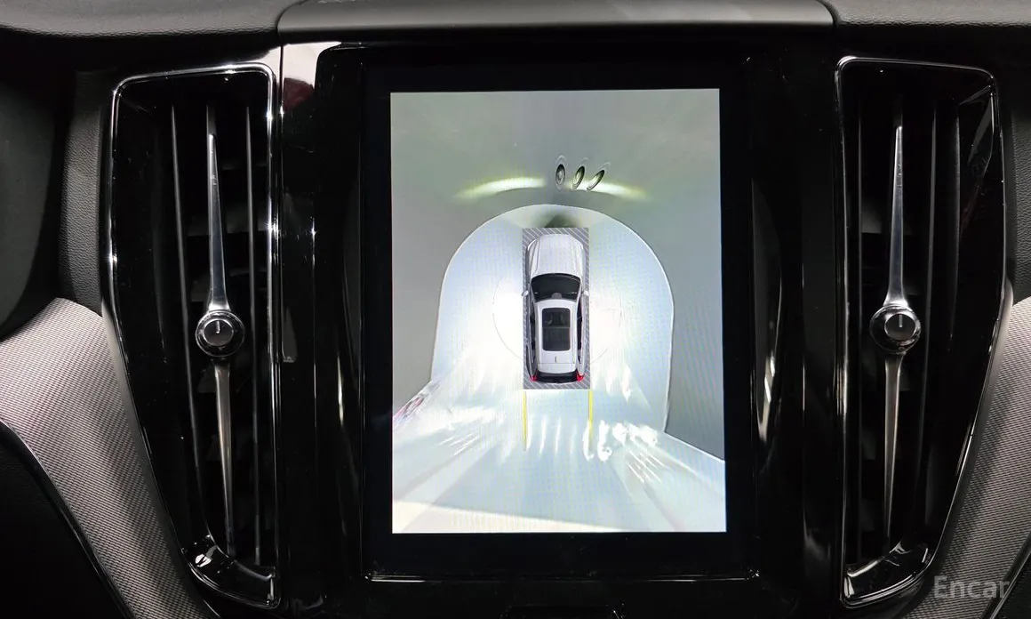 Фото 16 - Volvo XC60