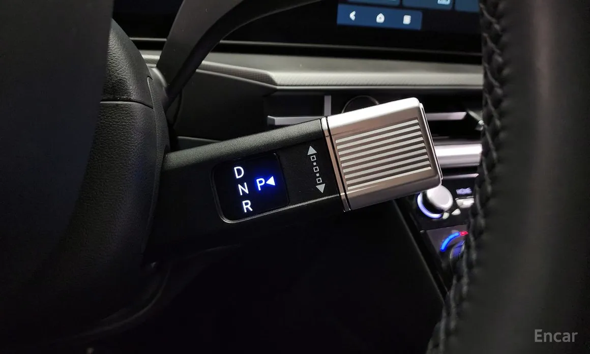 Фото 9 - Hyundai Santa Fe