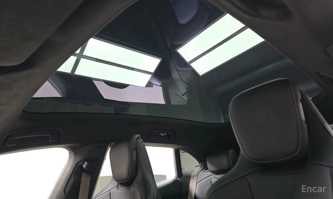 Фото 19 - Porsche Taycan